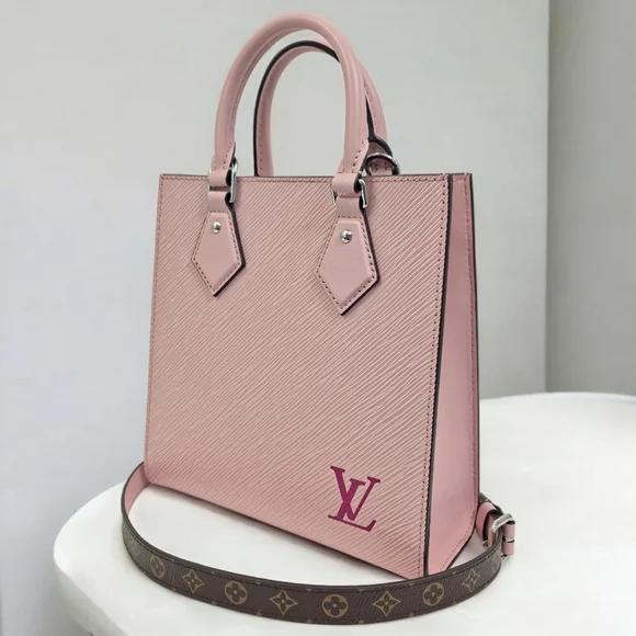✨️Like New Authentic Louis Vuitton Sac Plat BB EPI Crossbody Bag - Picture 9 of 16